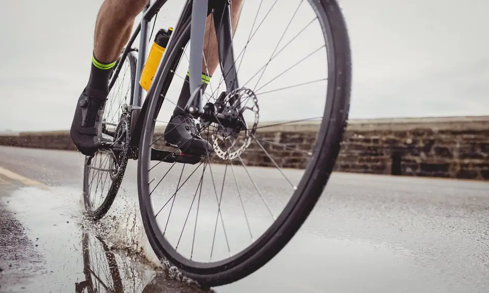 Steel vs. Carbon Which Bike Forks Are Better? Cycle About Town