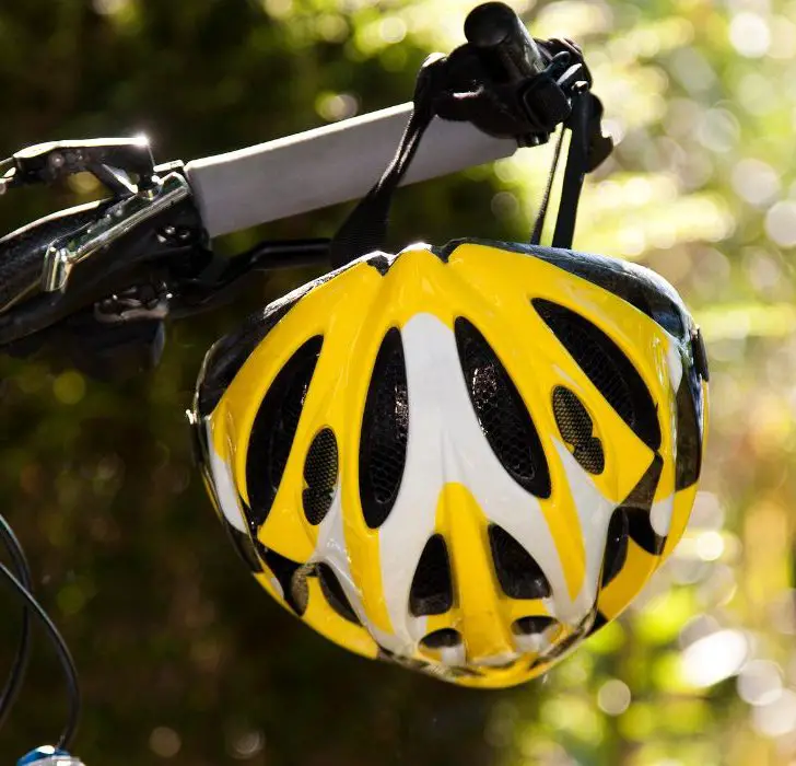 Bike Helmet MIPS Or Not? Full Guide With Pros, Cons & More Cycle